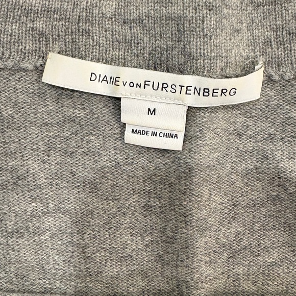 Diane Von Furstenberg Branitta Wool Cashmere Grey Sweater Dress in Size Medium - Picture 6 of 7